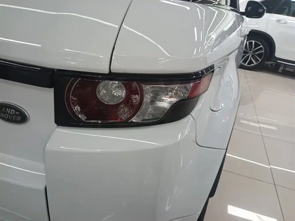 Land Rover Range Rover Evoque (Import) 2014 2.0T 5-door Brilliance Sport фото 8