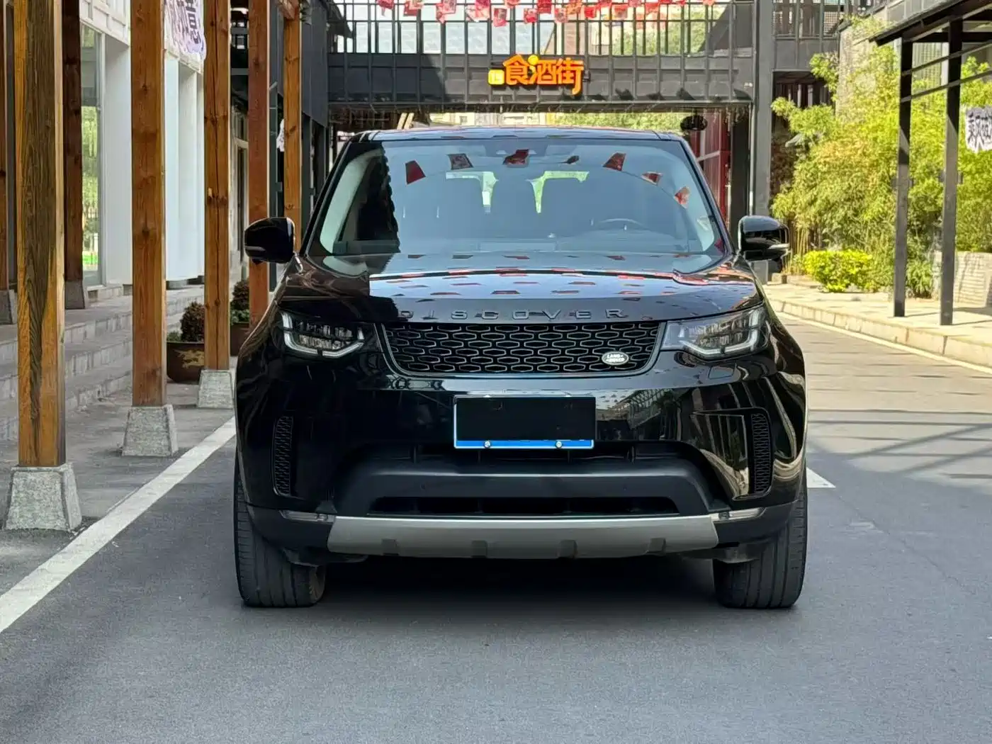 Land Rover Discovery 2017 3.0 SC V6 HSE фото 2