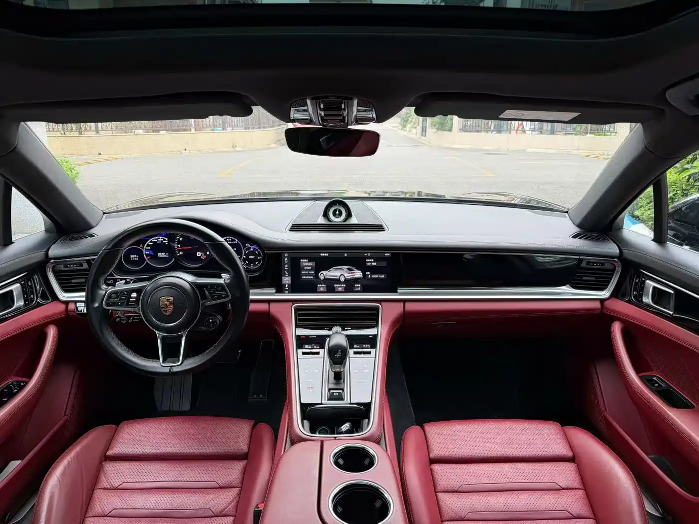 Фото 4 - Porsche Panamera