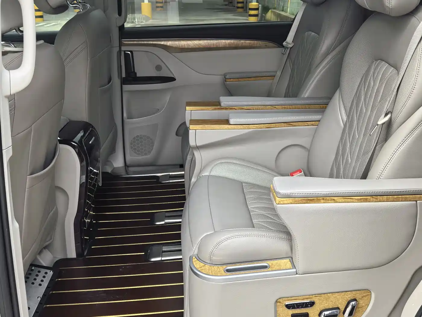 Buick GL8 2017 ES 28T Comfort Type China V фото 6
