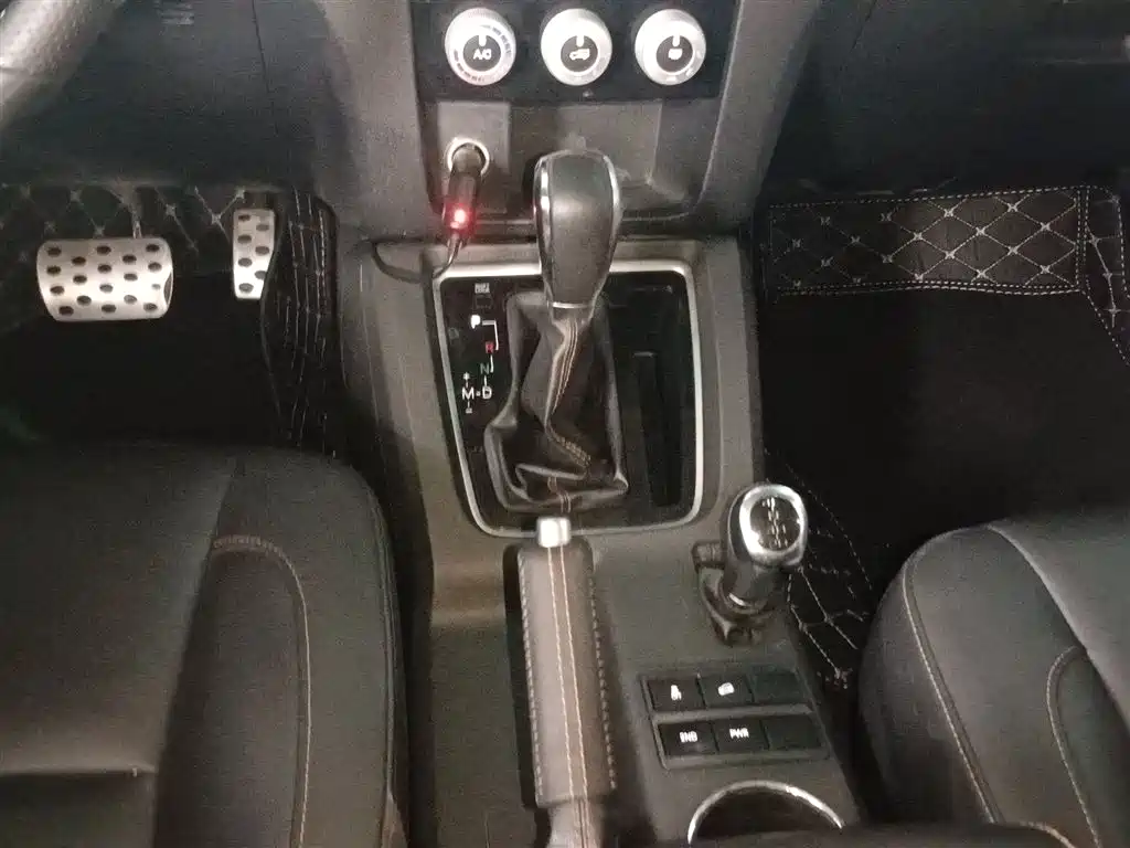 BAIC ORV Beijing Offroad BJ40 2016 Model 40L 2.3T Automatic 4WD Exclusive фото 14