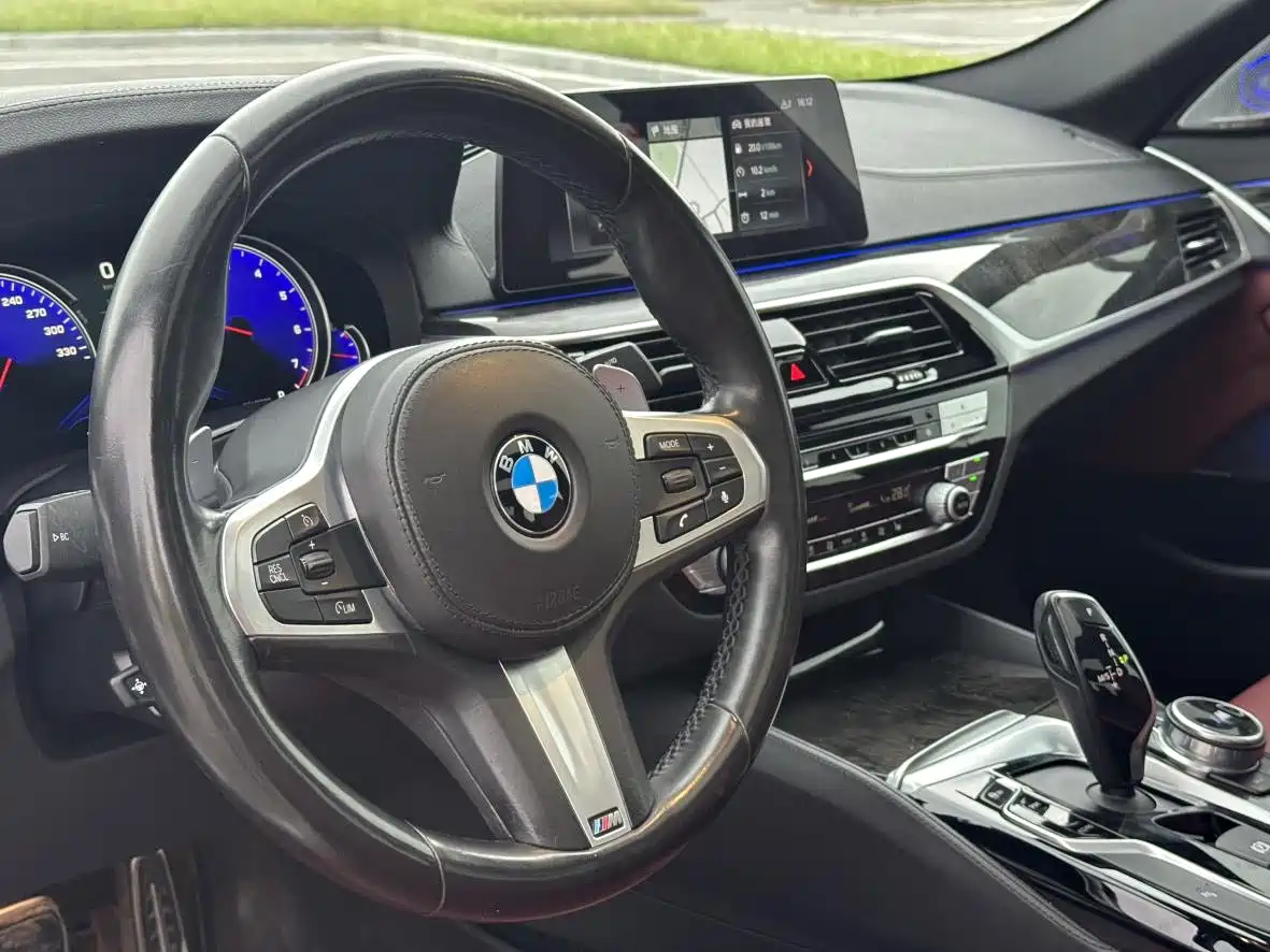 BMW 5 Series 2018 Facelift 530Li Leading M Sport Package фото 10