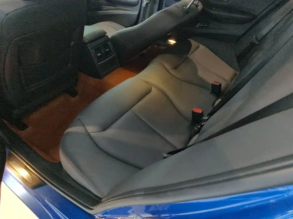 BMW 3 Series 2017 320Li M Sport фото 13