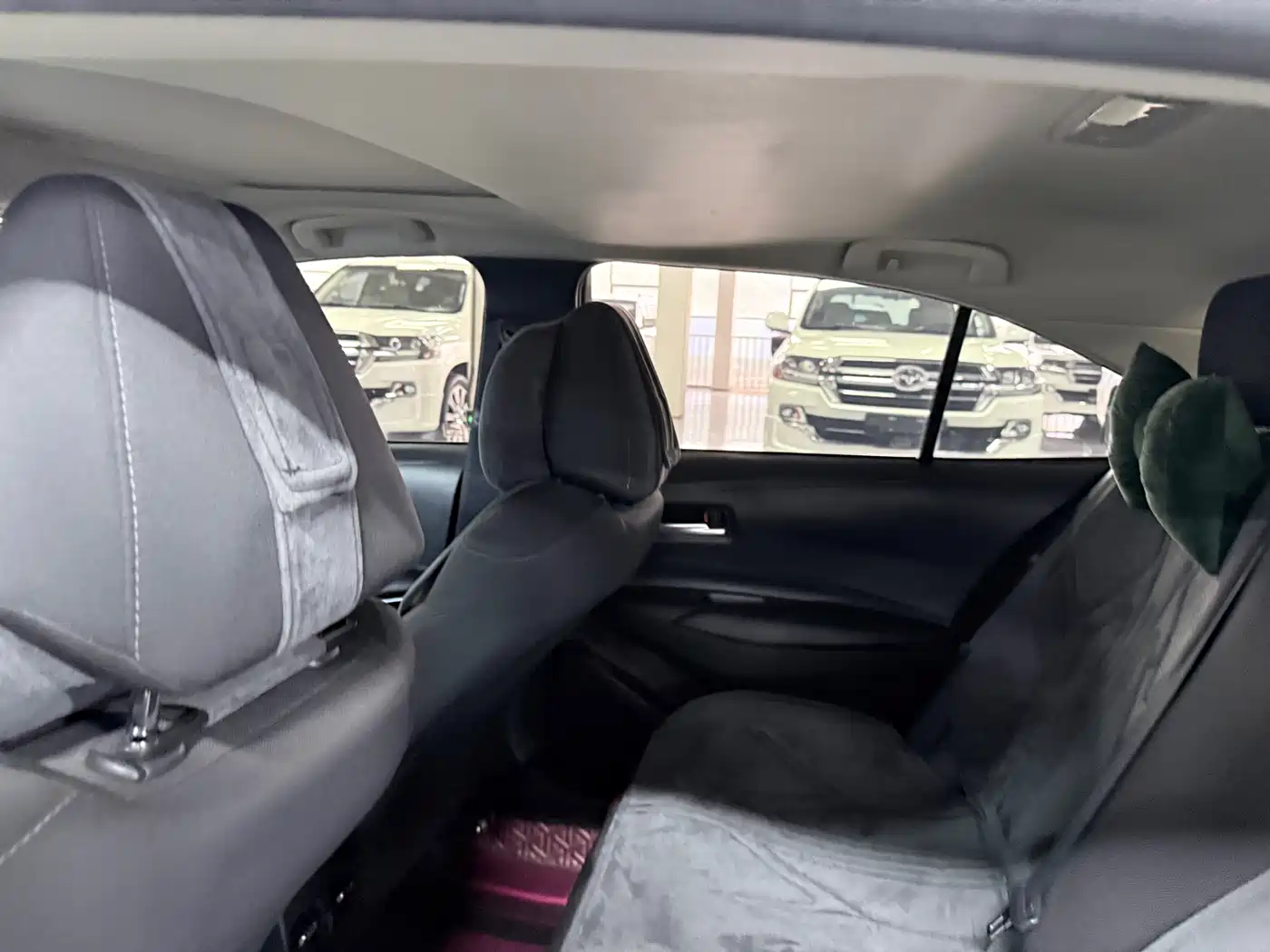 Toyota Corolla 2019 Hybrid 1.8L E-CVT GL-i Elite Edition фото 12