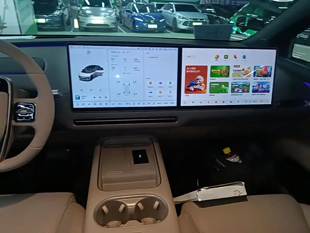 Li Auto i6 2026 2025 2WD Base Model