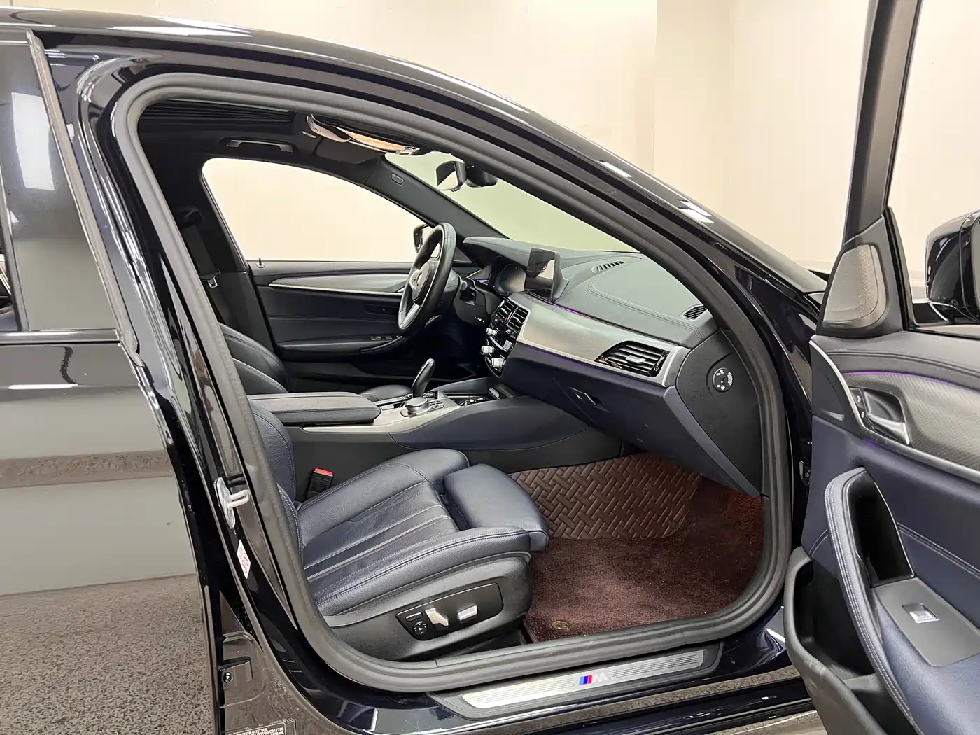 BMW 5 Series (Import) 2020 Model 525i M Sport Package фото 26