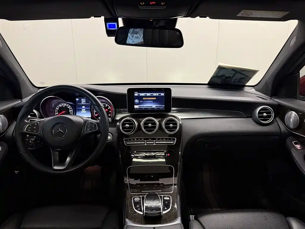 Mercedes-Benz GLC 2018 GLC 260 4MATIC Luxury фото 13