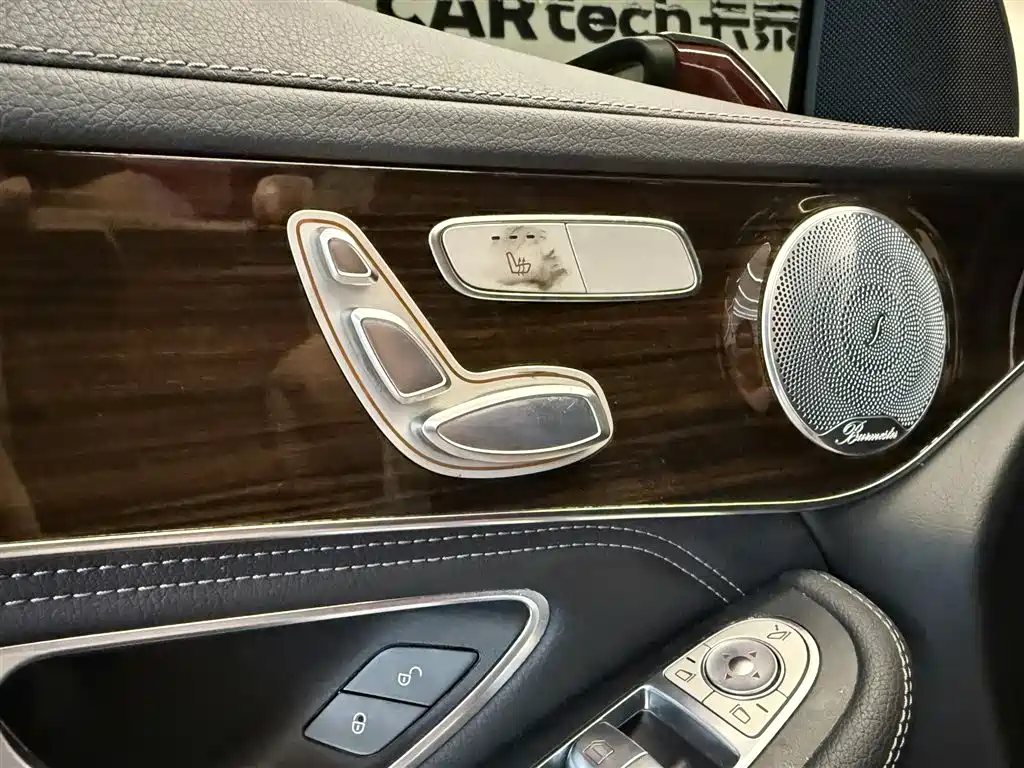 Mercedes-Benz GLC 2018 GLC 260 4MATIC Luxury фото 21