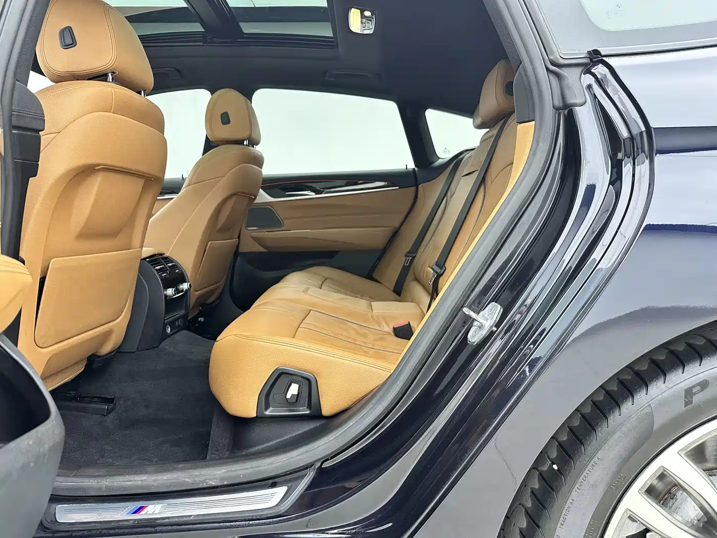 BMW 6 Series GT 2019 630i M Sport Package фото 5