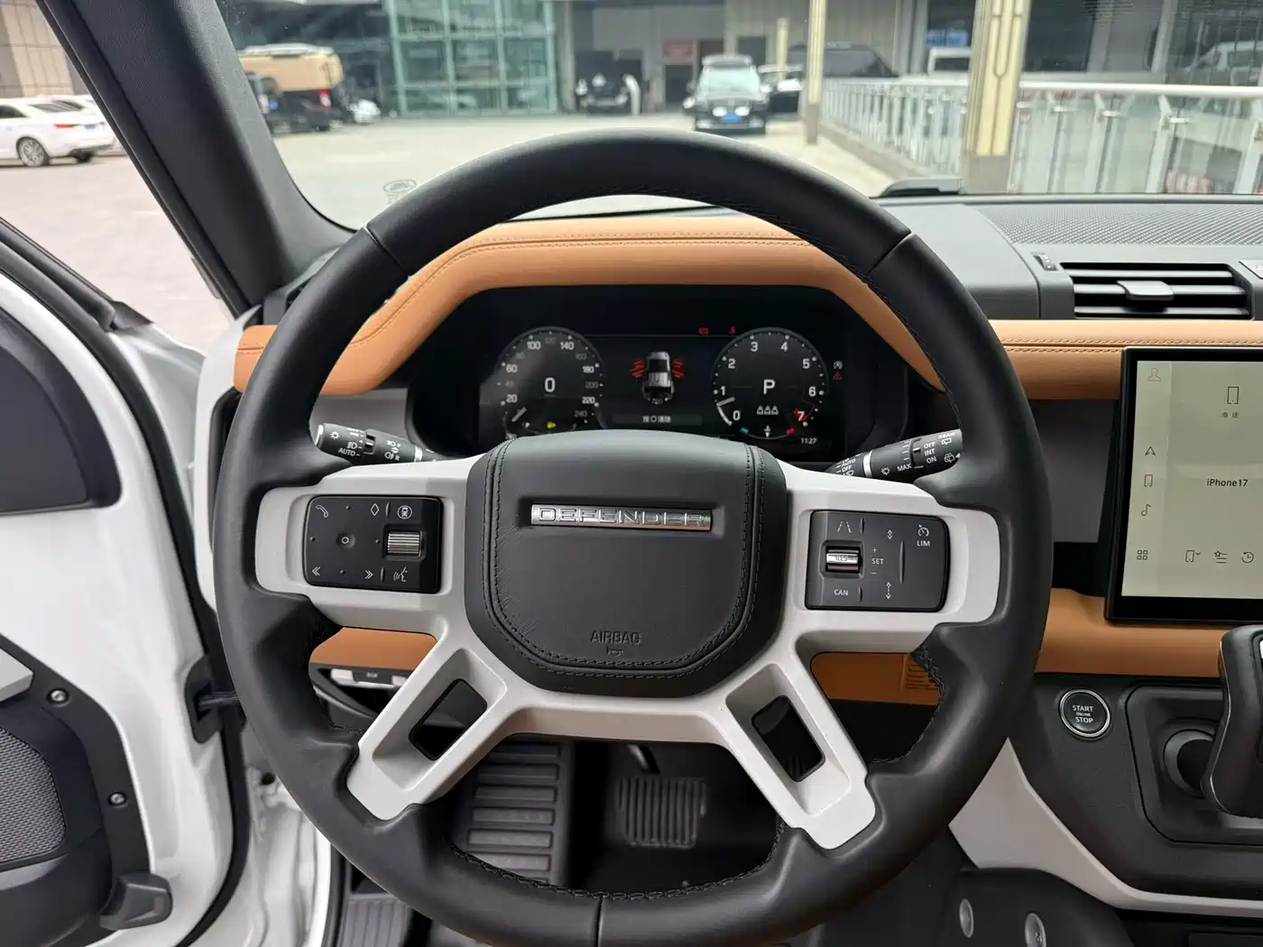 Land Rover Defender 2024 110 3.0T P400 X-DYNAMIC HSE фото 4
