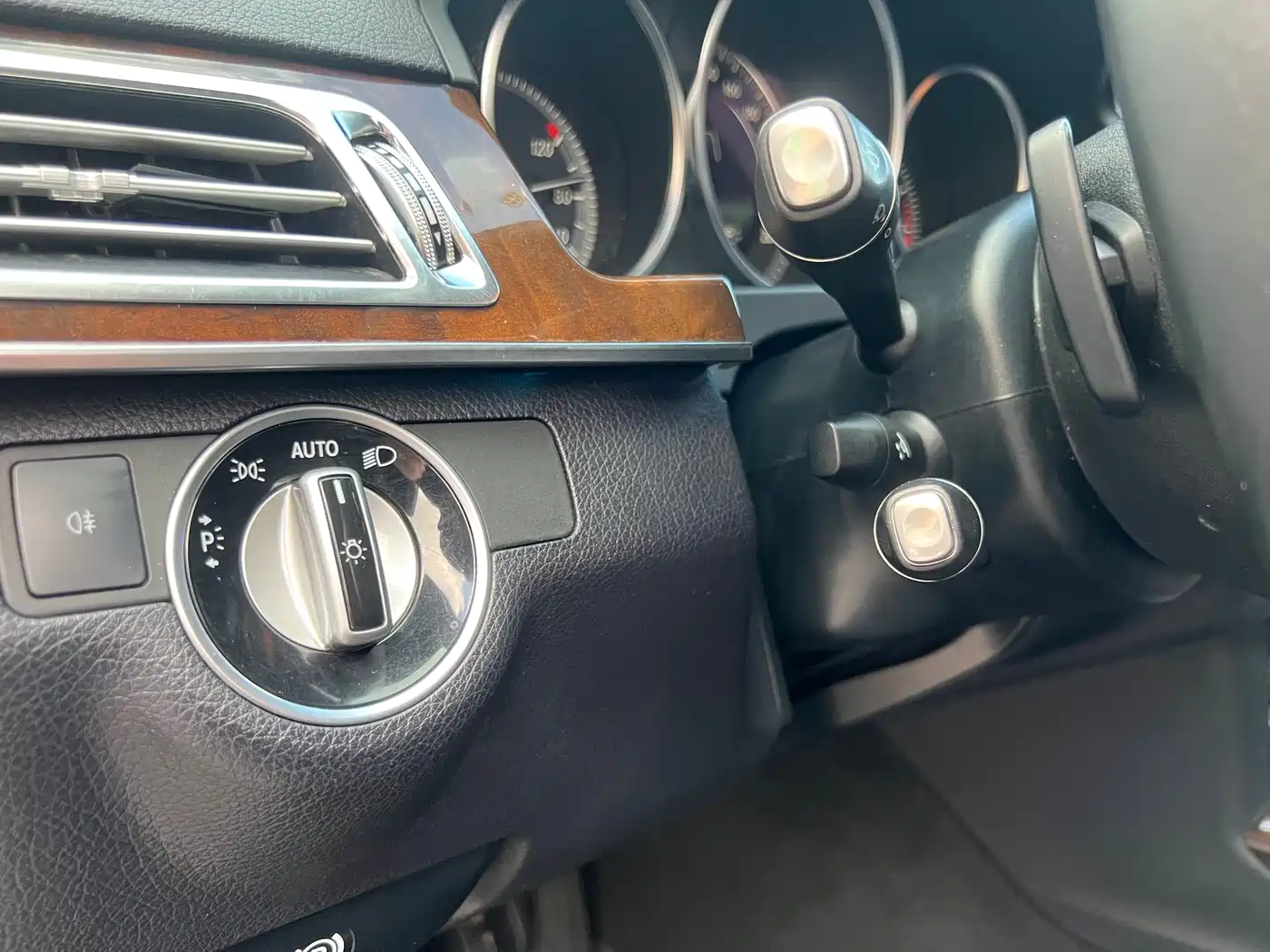 Mercedes-Benz E-Class 2015 E 260 L фото 13