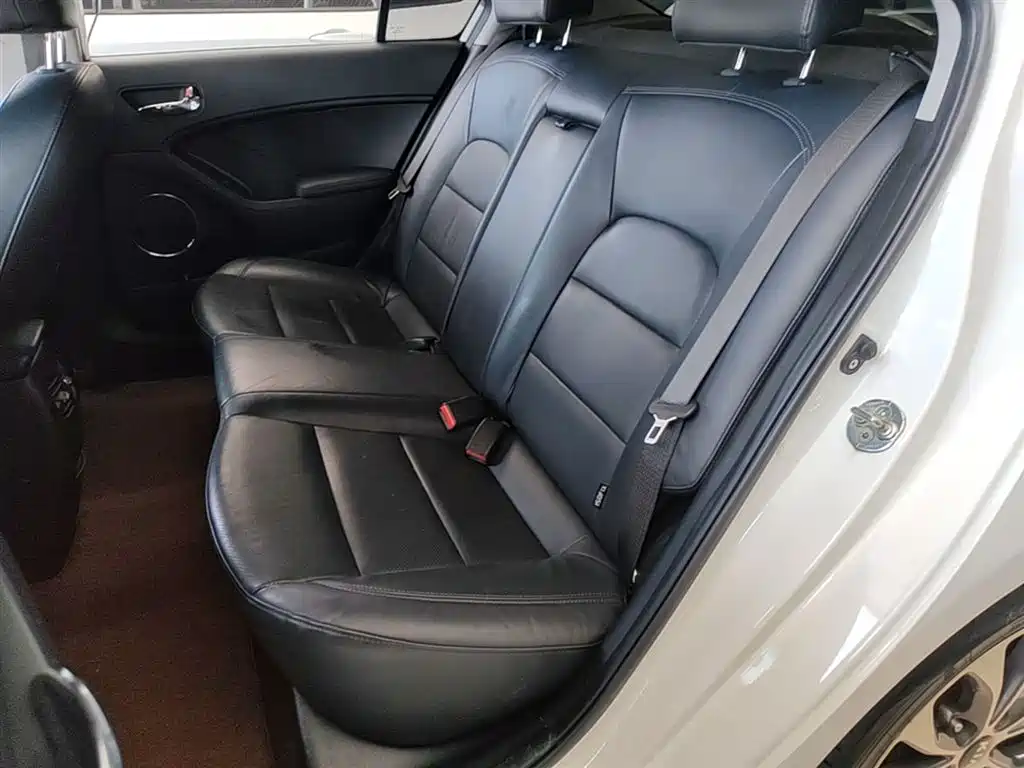 Kia K3 2015 1.6L Automatic Premium фото 17