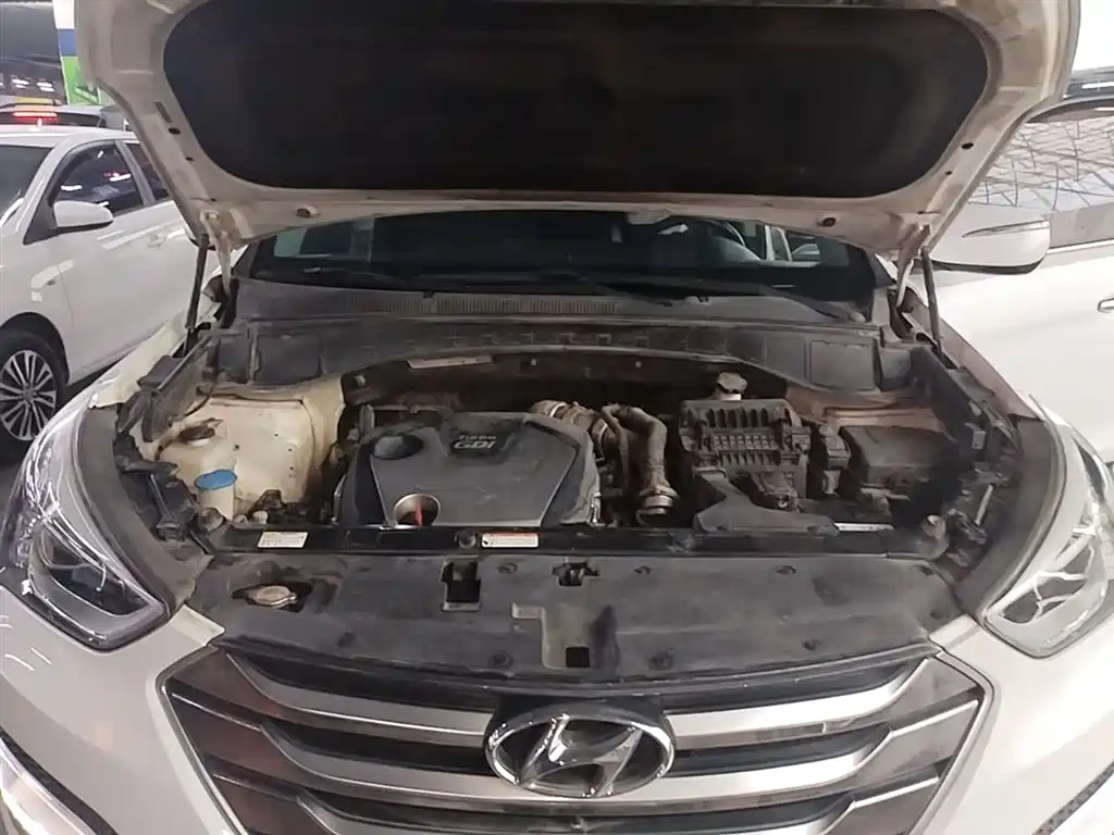 Hyundai Santa Fe 2015 2.0T Automatic 2WD Smart 5-Seater фото 20