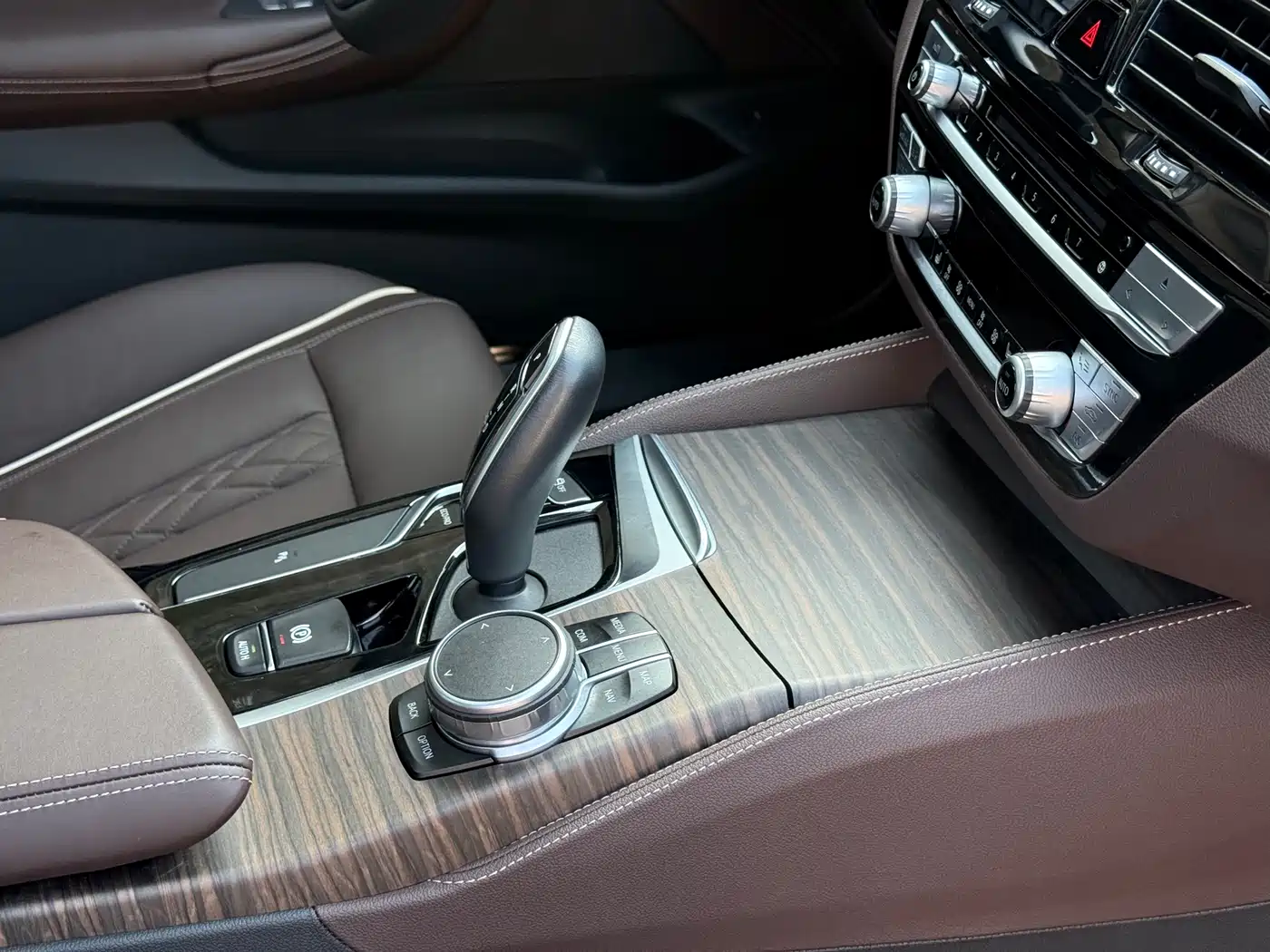 BMW 5 Series 2019 530Li Leading Luxury Package фото 16