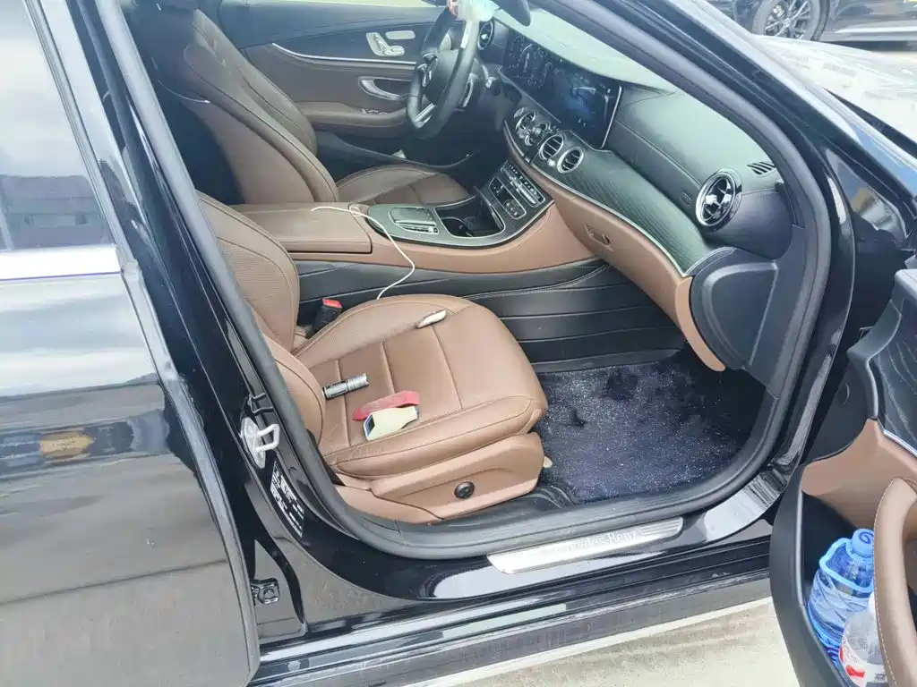 Mercedes-Benz E-Class, миниатюра 13