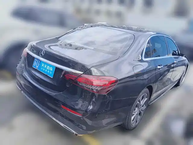 Mercedes-Benz E-Class 2023 E 300 L Sport Premium — фото 2