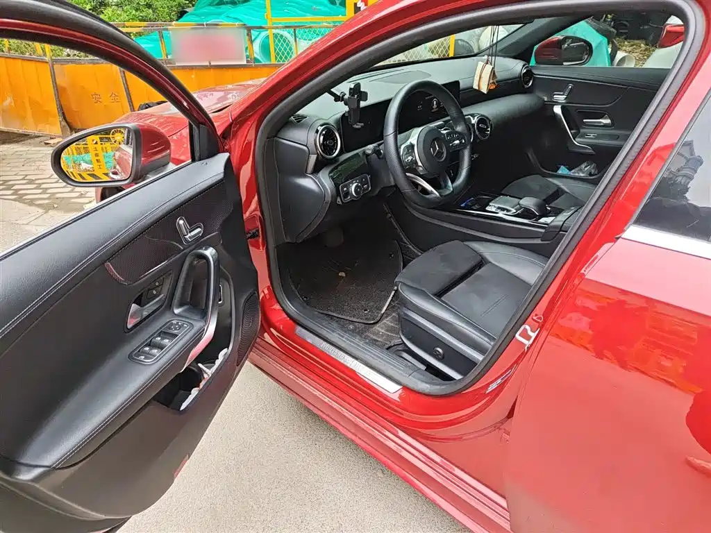 Mercedes-Benz A-Class 2019 Facelift A 200 L Sports Sedan фото 14