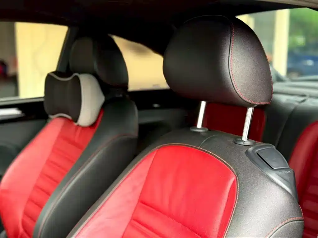 Volkswagen Beetle 2013 1.4TSI Luxury фото 23