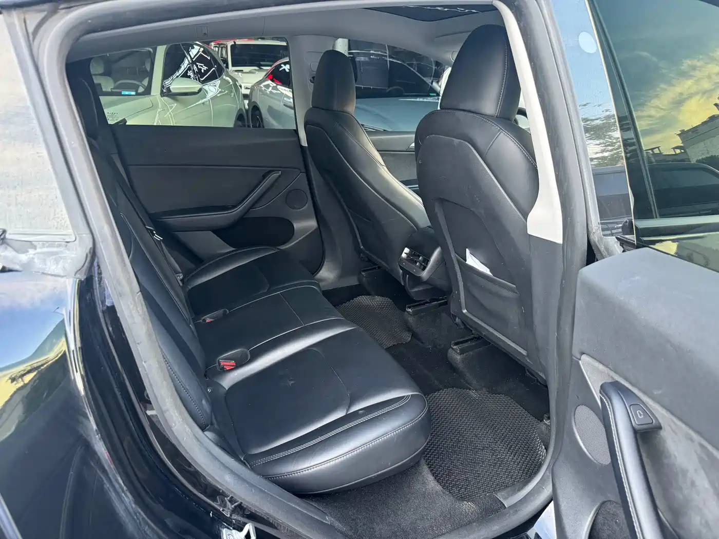 Фото 6 - Tesla Model Y