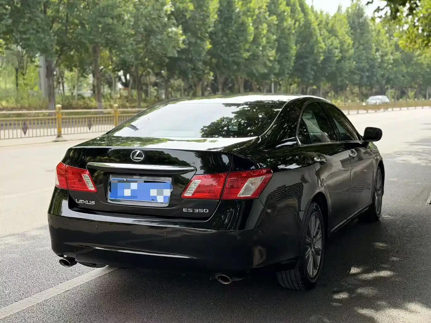 Фото 4 - Lexus ES