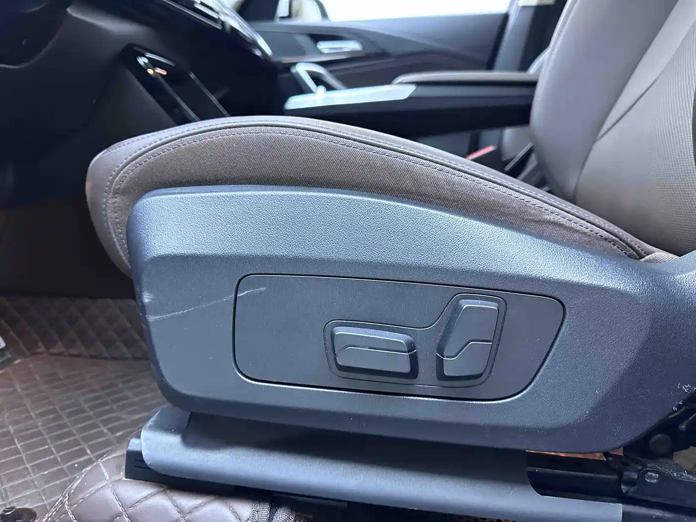 BMW X1 2023 sDrive20Li X Design Package фото 19