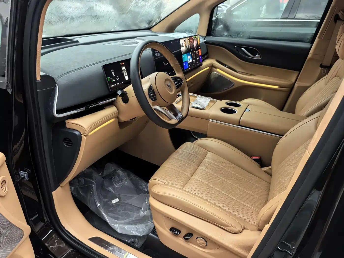 Voyah Auto Voyah Dreamer 2025 PHEV AWD Flagship Kunpeng Edition фото 6