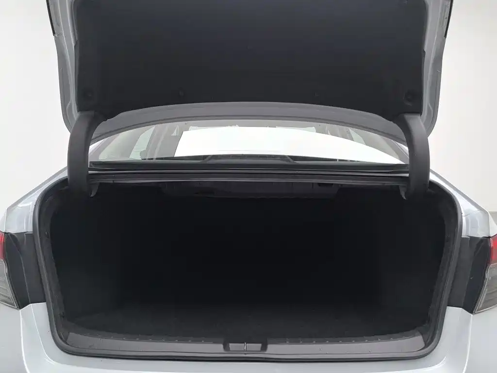 Honda Civic 2024 2023 2.0L e:HEV Pioneer Edition