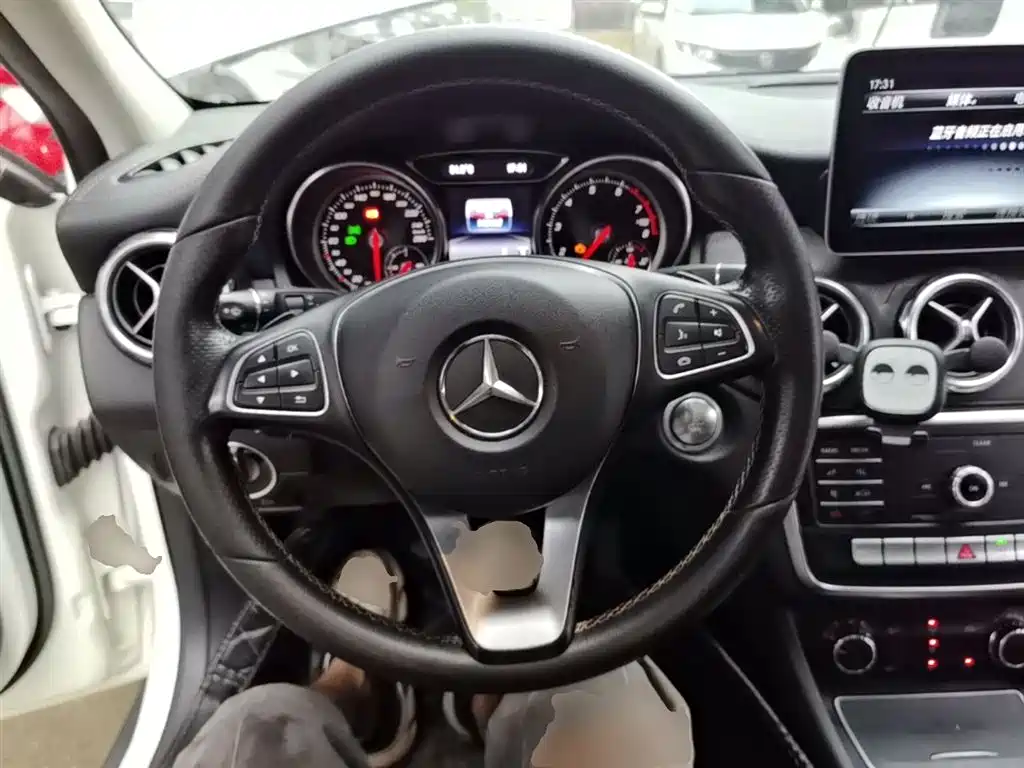 Mercedes-Benz GLA 2018 GLA 200 Fashion фото 11
