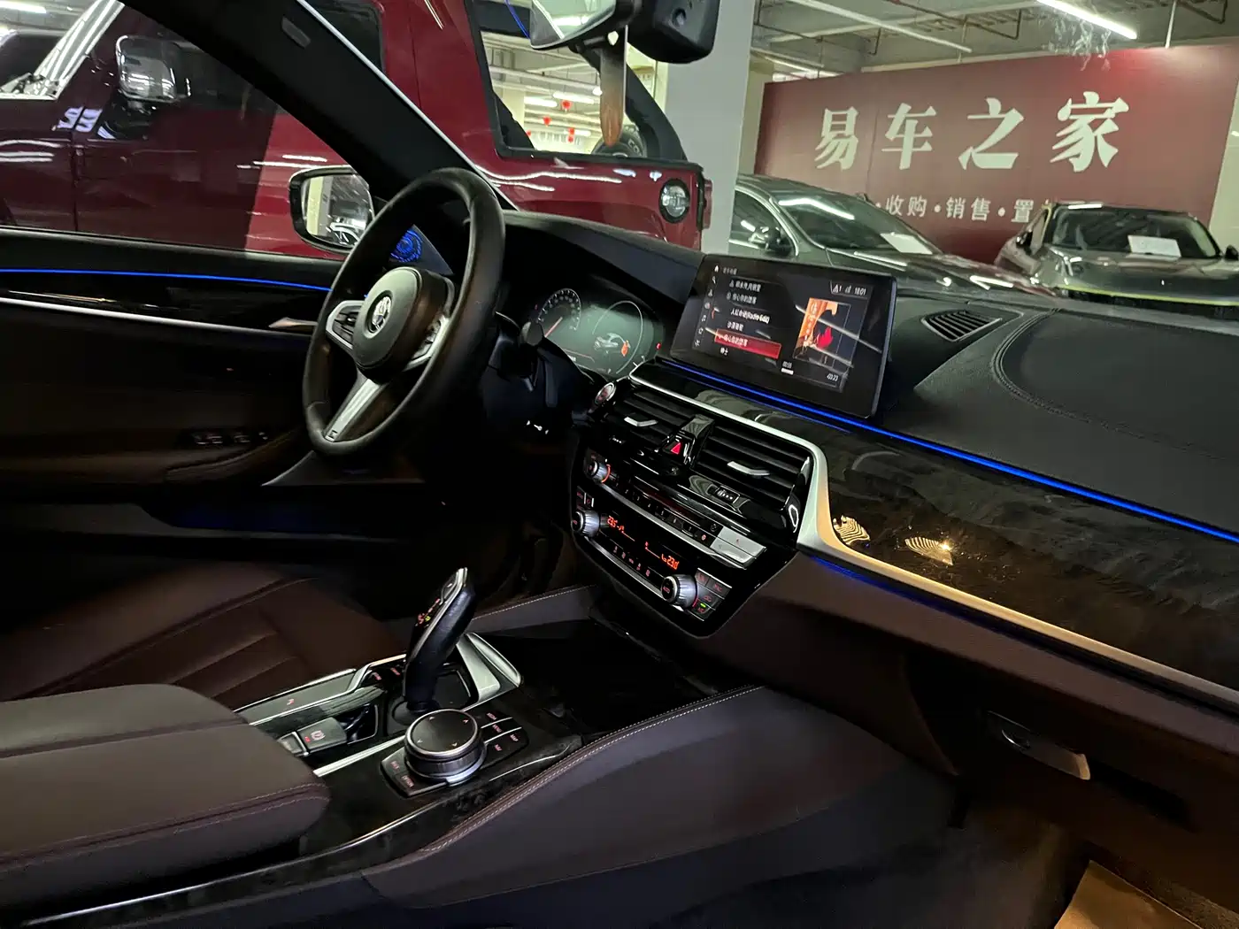 BMW 5 Series 2019 525Li M Sport Package фото 15