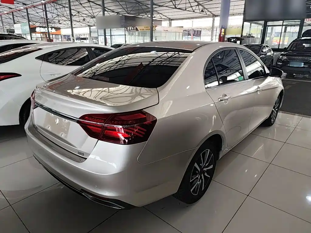 Photo 7 - Geely Emgrand