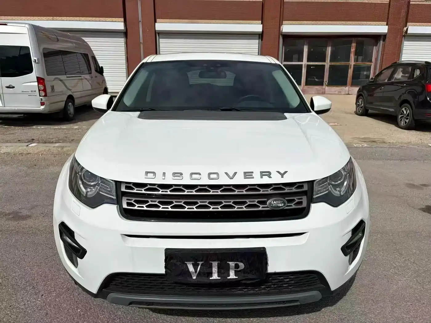 Land Rover Discovery Sport 2018 240PS SE Edition фото 2