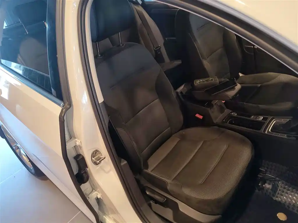 Volkswagen Golf 2019 280TSI DSG Comfort China VI фото 25
