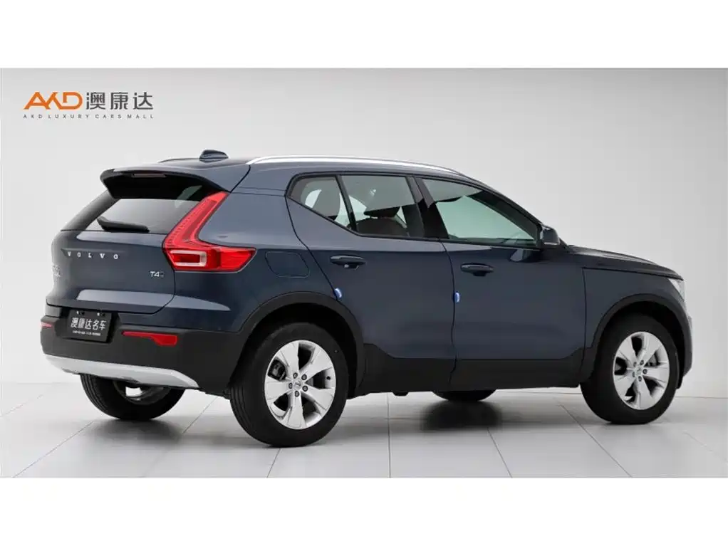 Volvo XC40 2022 2022 Model T4 AWD Smart Drive Fashion Edition
