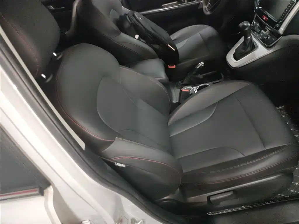 Haval M6 2019 1.5T DCT 2WD Elite Version China V фото 20