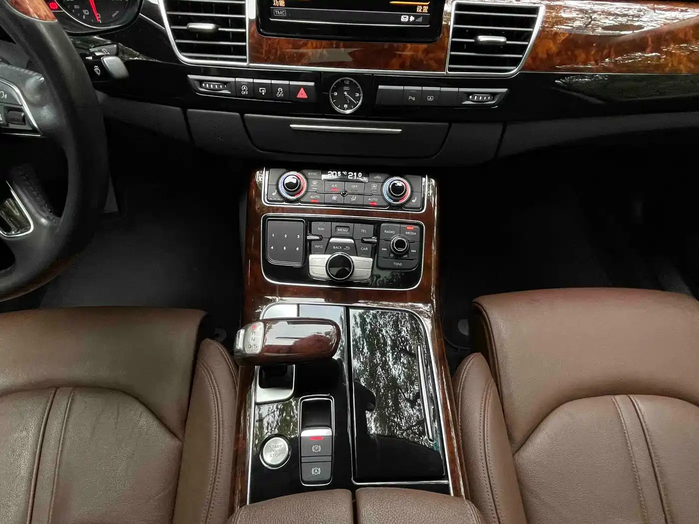 Audi A8 2013 A8L 30 FSI Comfort фото 17
