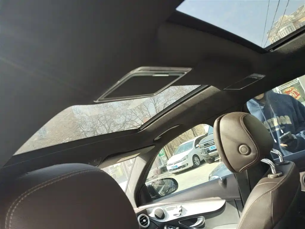 MERCEDES-BENZ GLC