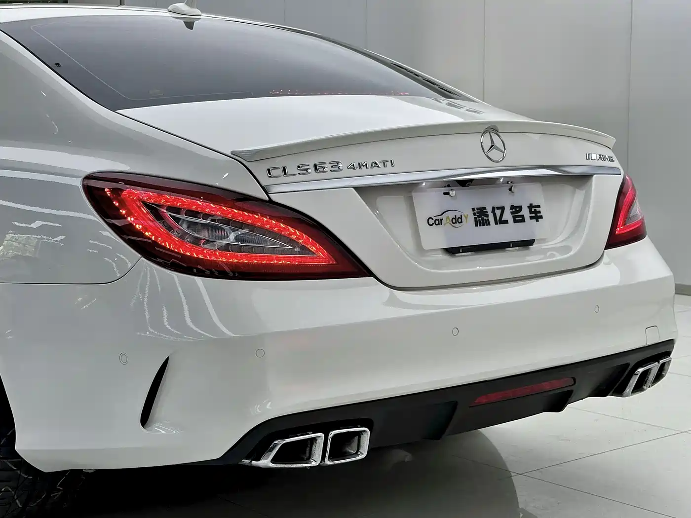 Mercedes-Benz CLS AMG 2015 AMG CLS 63 4MATIC фото 10