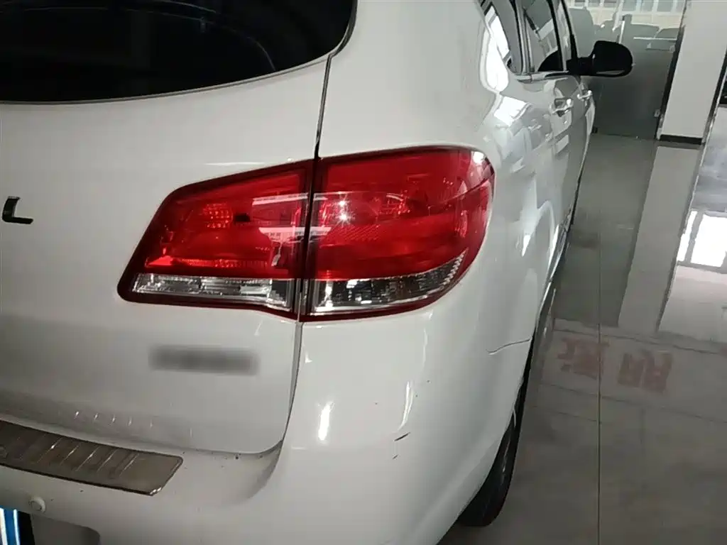Haval H6 2017 Classic 1.5T Manual 2WD Urban Edition фото 8