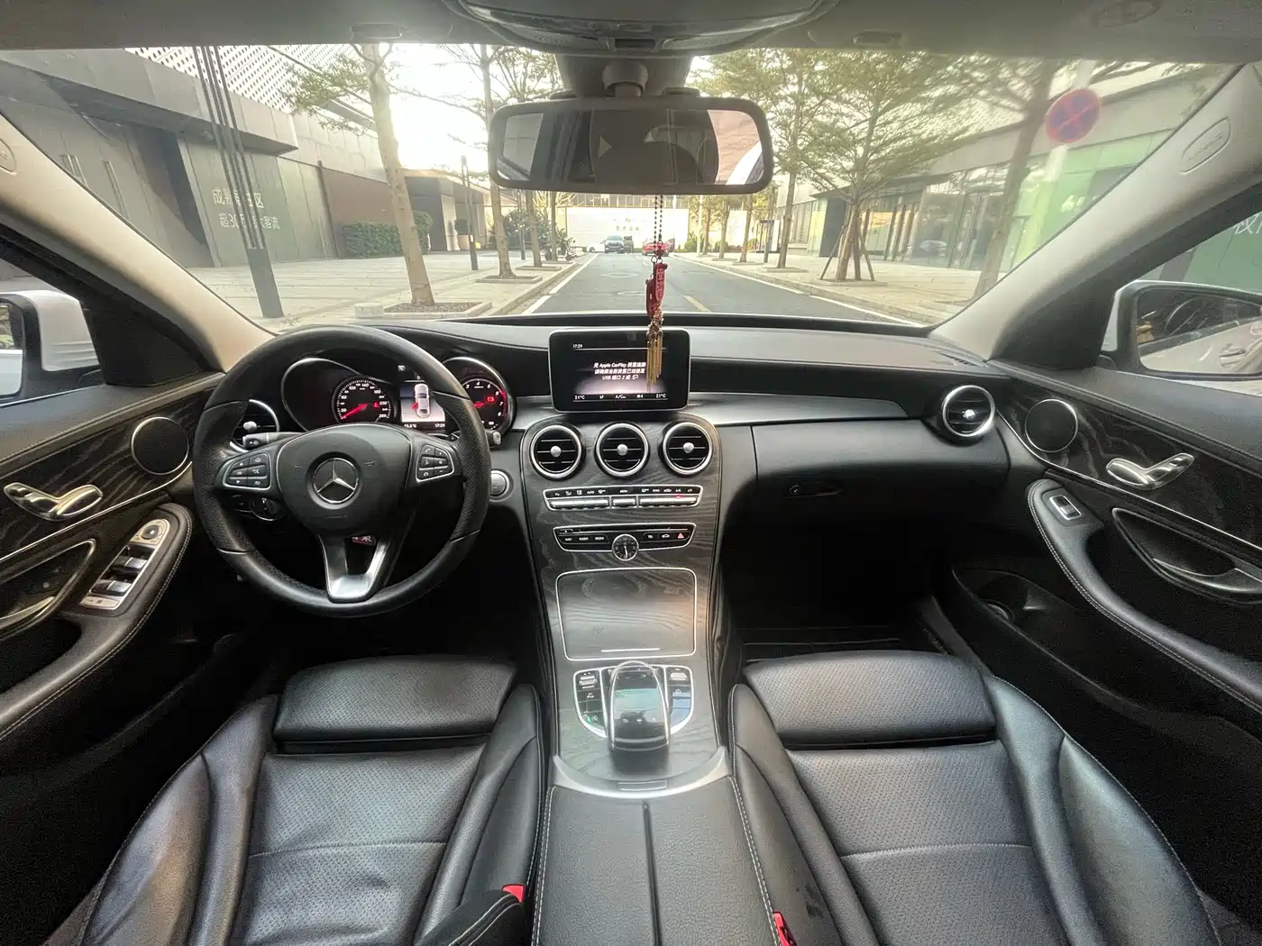 Mercedes-Benz C-Class 2018 C 180 L Fashion Sport Edition фото 33