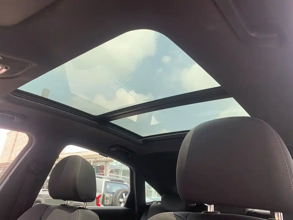AUDI Q5L SPORTBACK