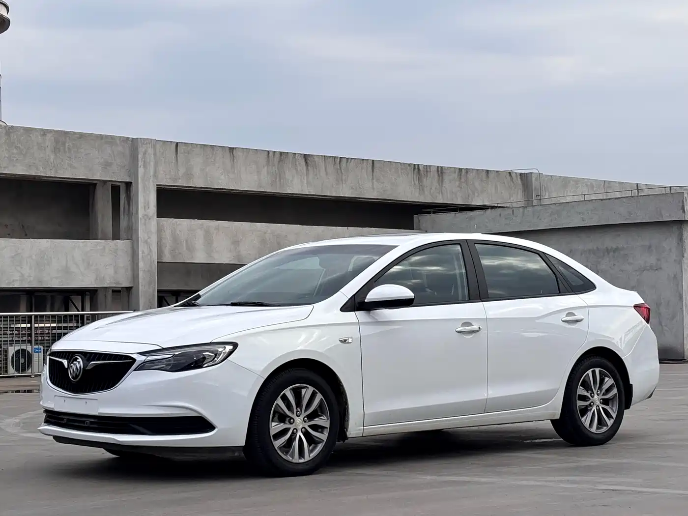 Buick Excelle 2019 15T DCT Connected Elite (China V)