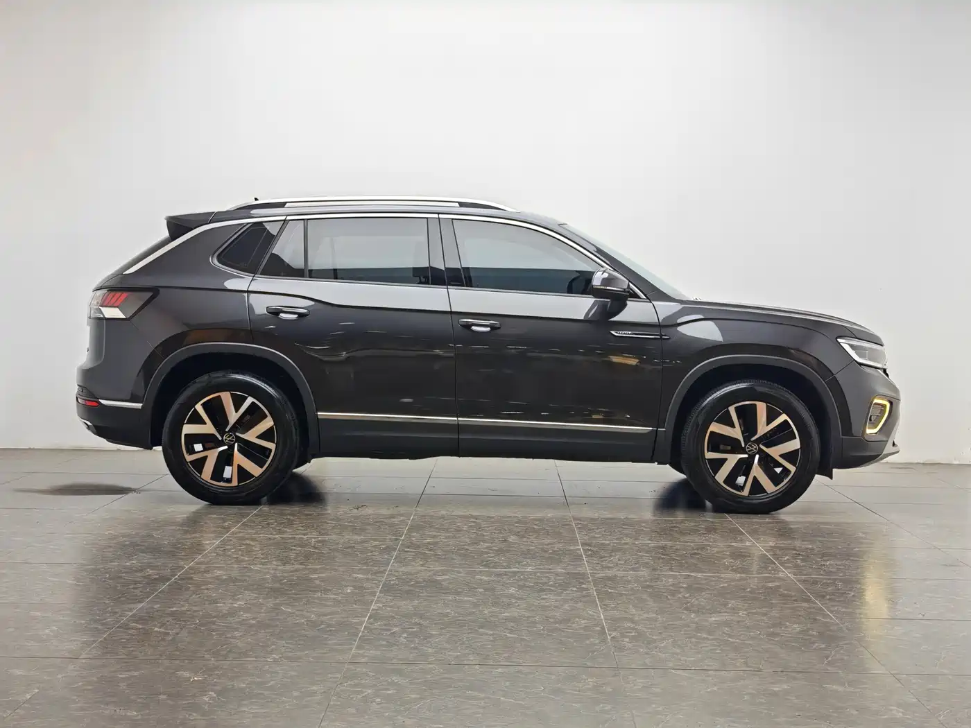 Volkswagen Tayron 2024 300TSI 2WD Luxury Plus Advanced фото 11