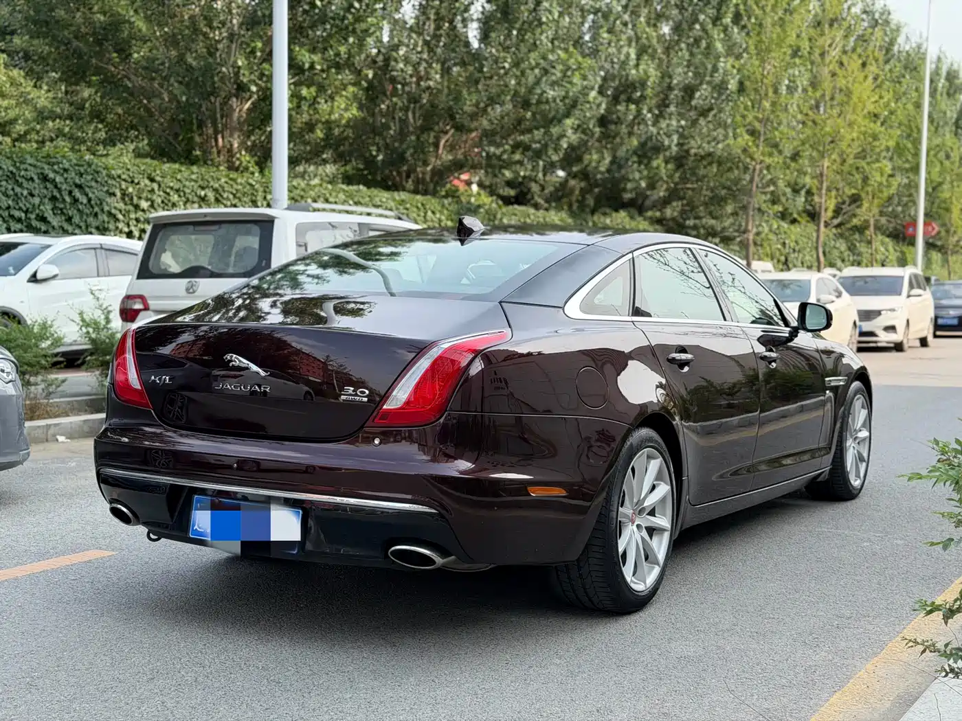 Фото 4 - Jaguar XJ