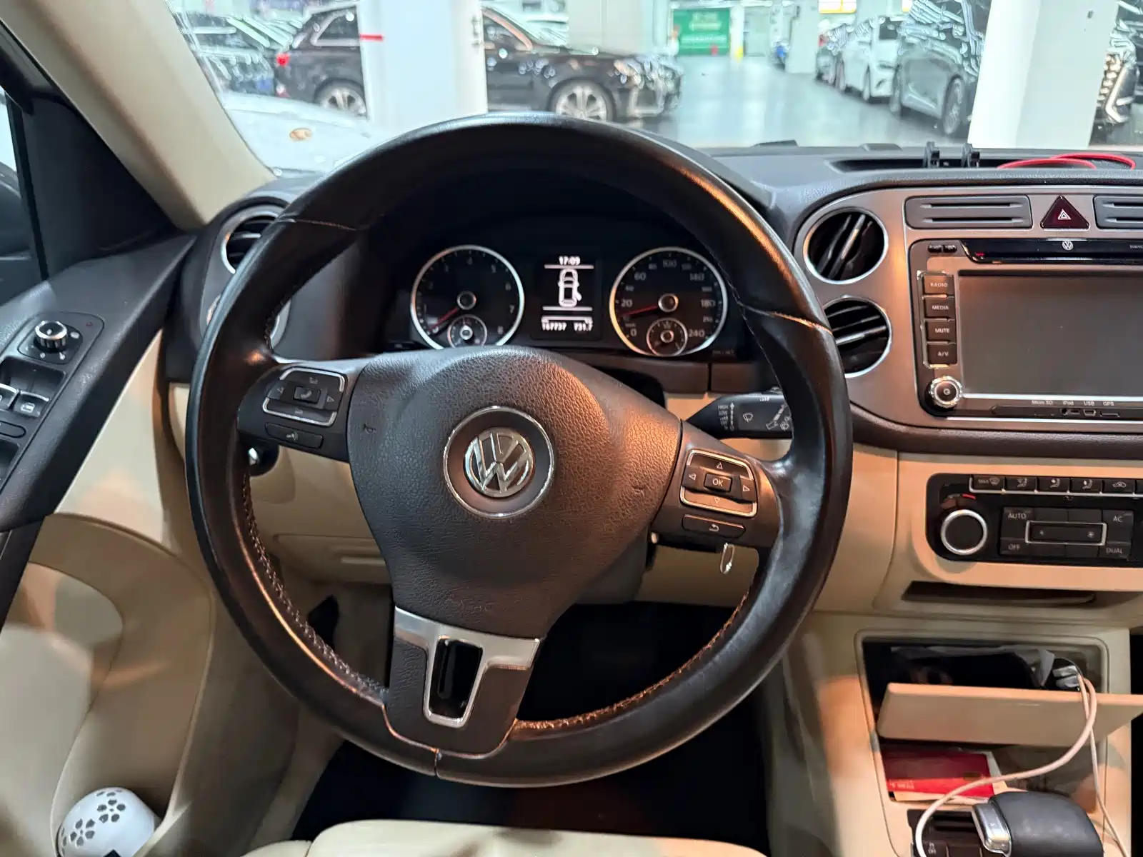 Фото 7 - Volkswagen Tiguan