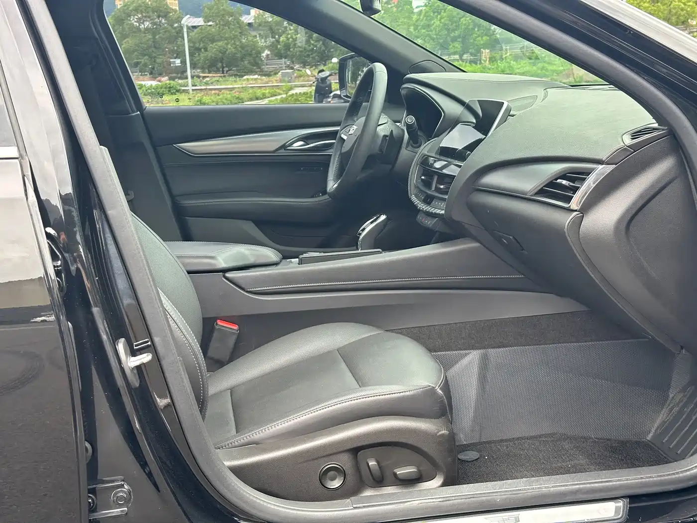 Фото 8 - Cadillac CT5
