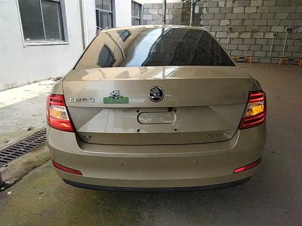 Škoda Octavia 2015 1.4TSI DSG逸致版 фото 6
