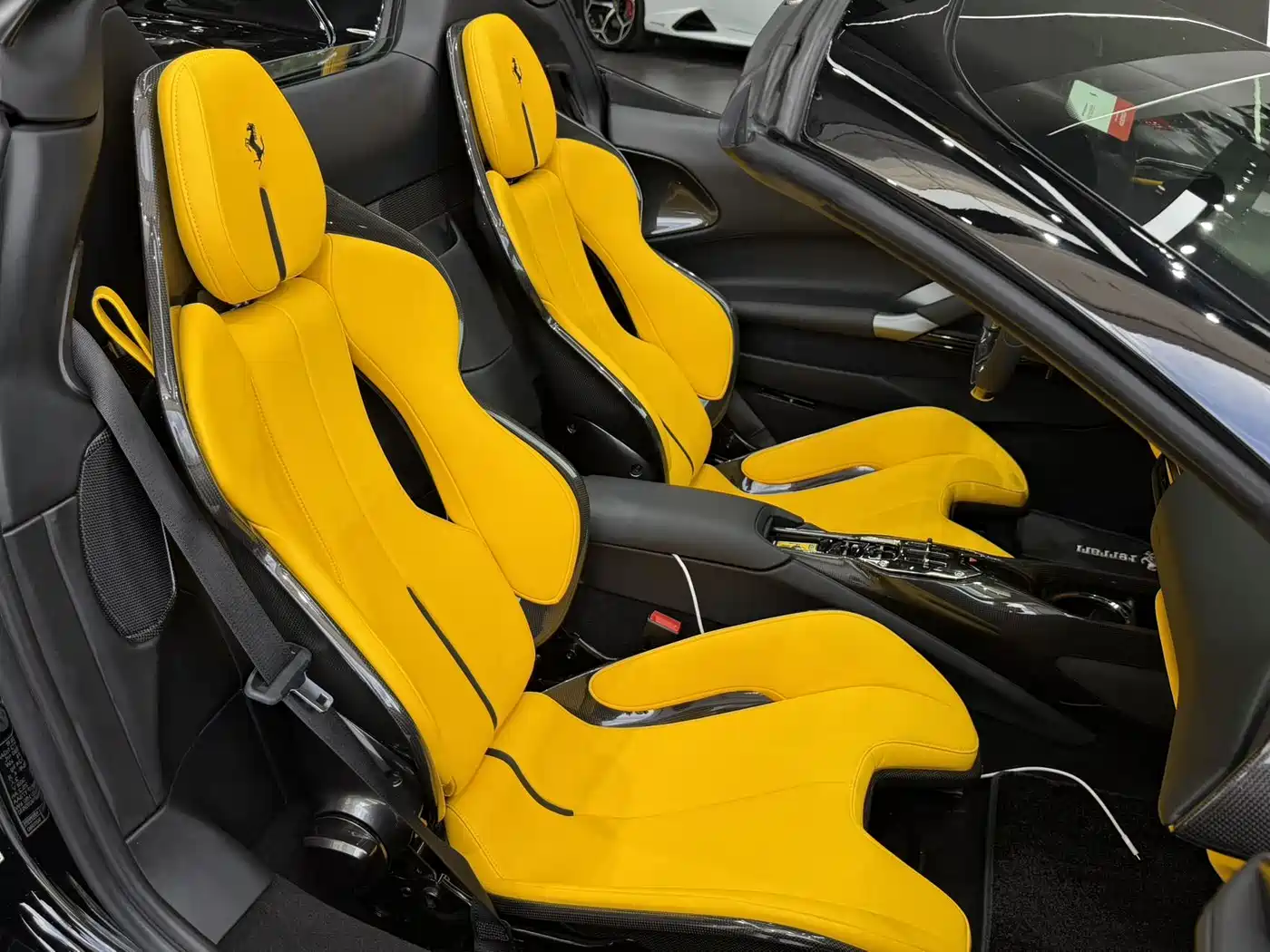 Ferrari SF90 2023 2021 3.9T V8 Spider