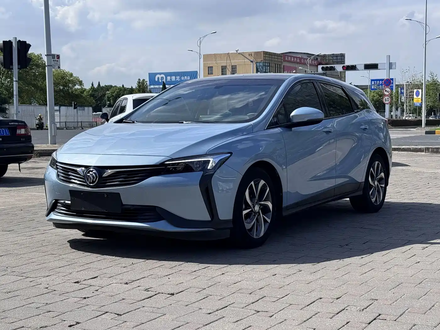 Фото 1 - Buick Velite 6