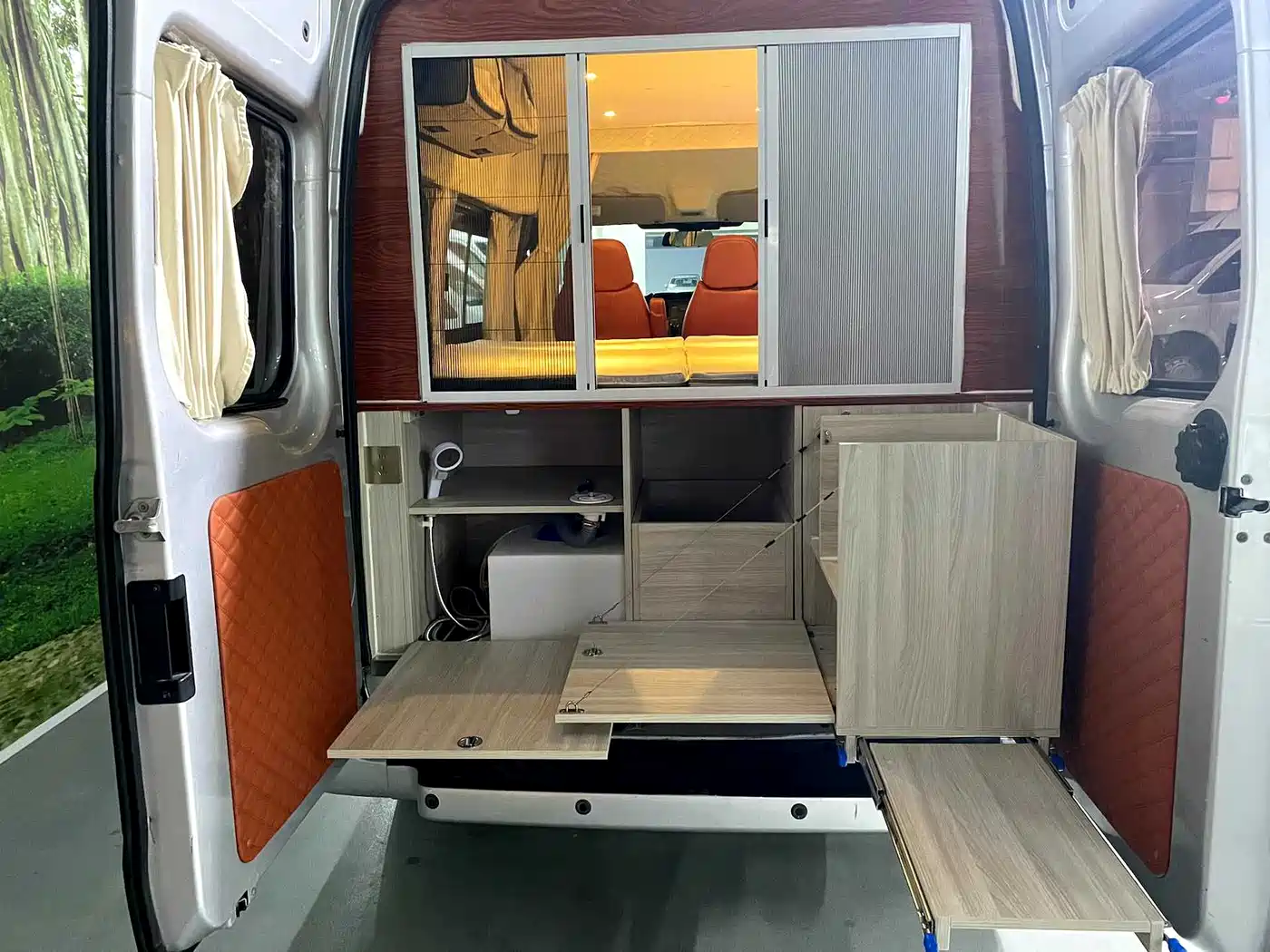 Ford New Generation Transit 2018 2016 2.2T Short Wheelbase 6-Seater Mid-Low Roof MPV