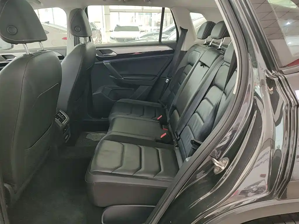 Volkswagen Tayron 2019 330TSI 2WD Luxury China VI фото 17